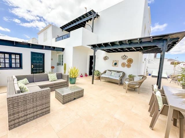 3 soverom Villa til salgs i Puerto del Carmen, Tías med svømmebasseng - € 495 000 (Ref: 9815708)