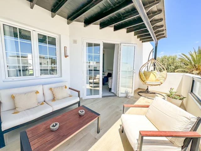 3 soverom Villa til salgs i Puerto del Carmen, Tías med svømmebasseng - € 495 000 (Ref: 9815708)