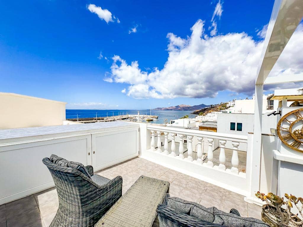 3 bedroom Apartment for sale in Puerto del Carmen - € 450,000 (Ref: 9828819)