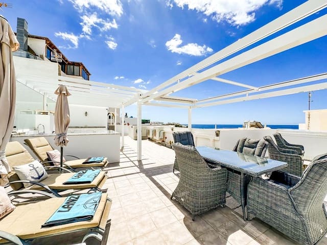 3 bedroom Apartment for sale in Puerto del Carmen, Tías - € 450,000 (Ref: 9828819)