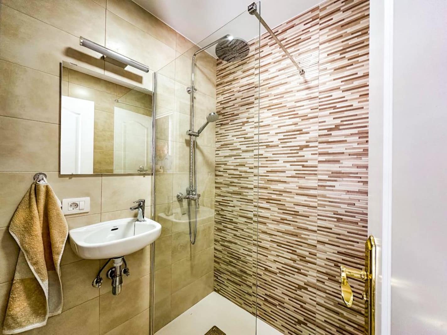 3 soveværelse Lejlighed til salg i Puerto del Carmen - € 450.000 (Ref: 9828819)