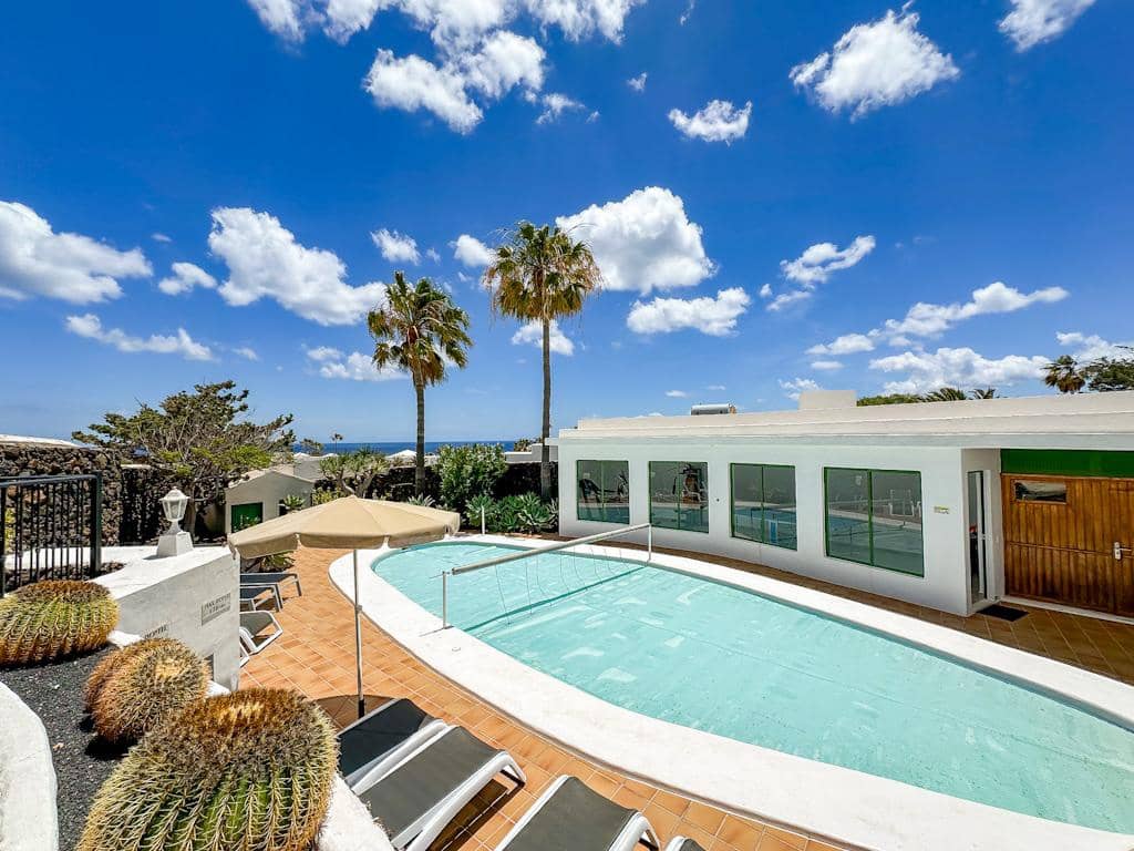 10 bedroom Villa for sale in Puerto del Carmen with pool - € 1,695,000 (Ref: 9842714)