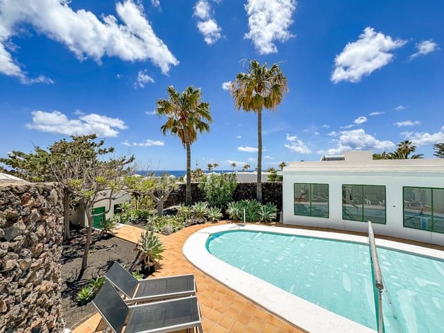 10 chambre Villa/Maison à vendre à Puerto del Carmen, Tías avec piscine - 1 695 000 € (Ref: 9842714)