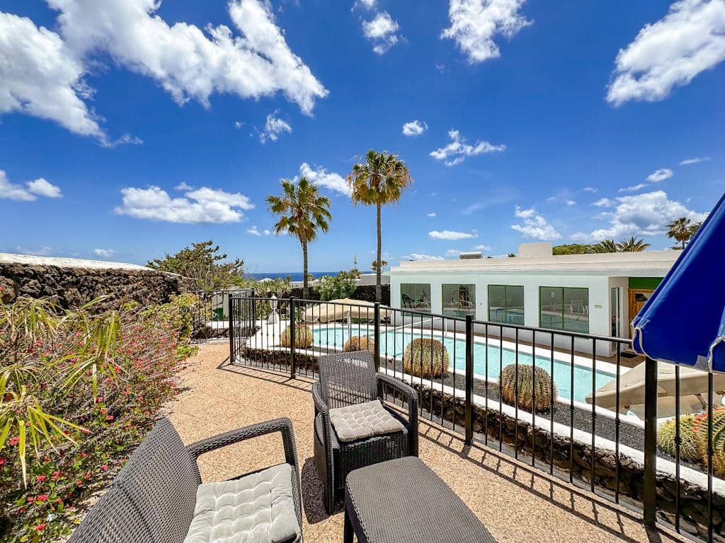 10 bedroom Villa for sale in Puerto del Carmen with pool - € 1,695,000 (Ref: 9842714)