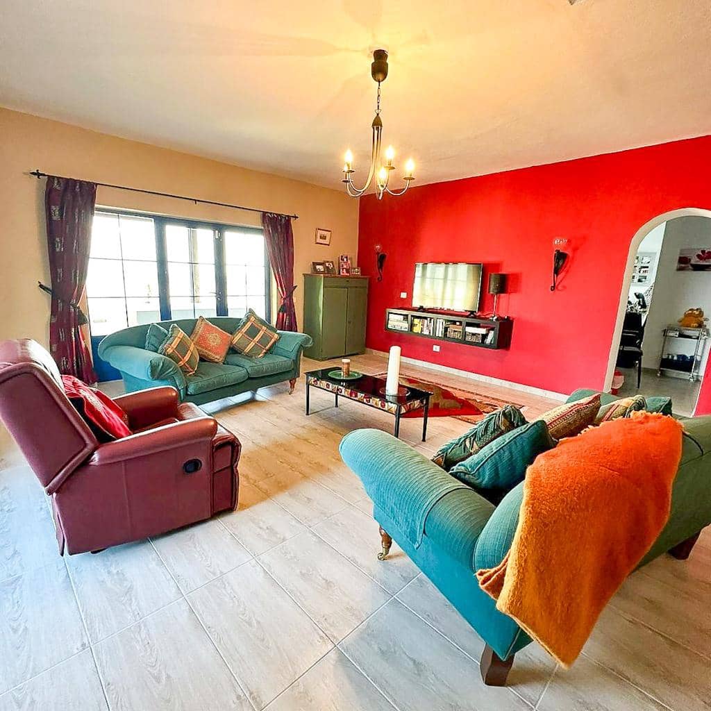6 soveværelse Villa til salg i Puerto del Carmen med swimmingpool - € 1.150.000 (Ref: 9859663)