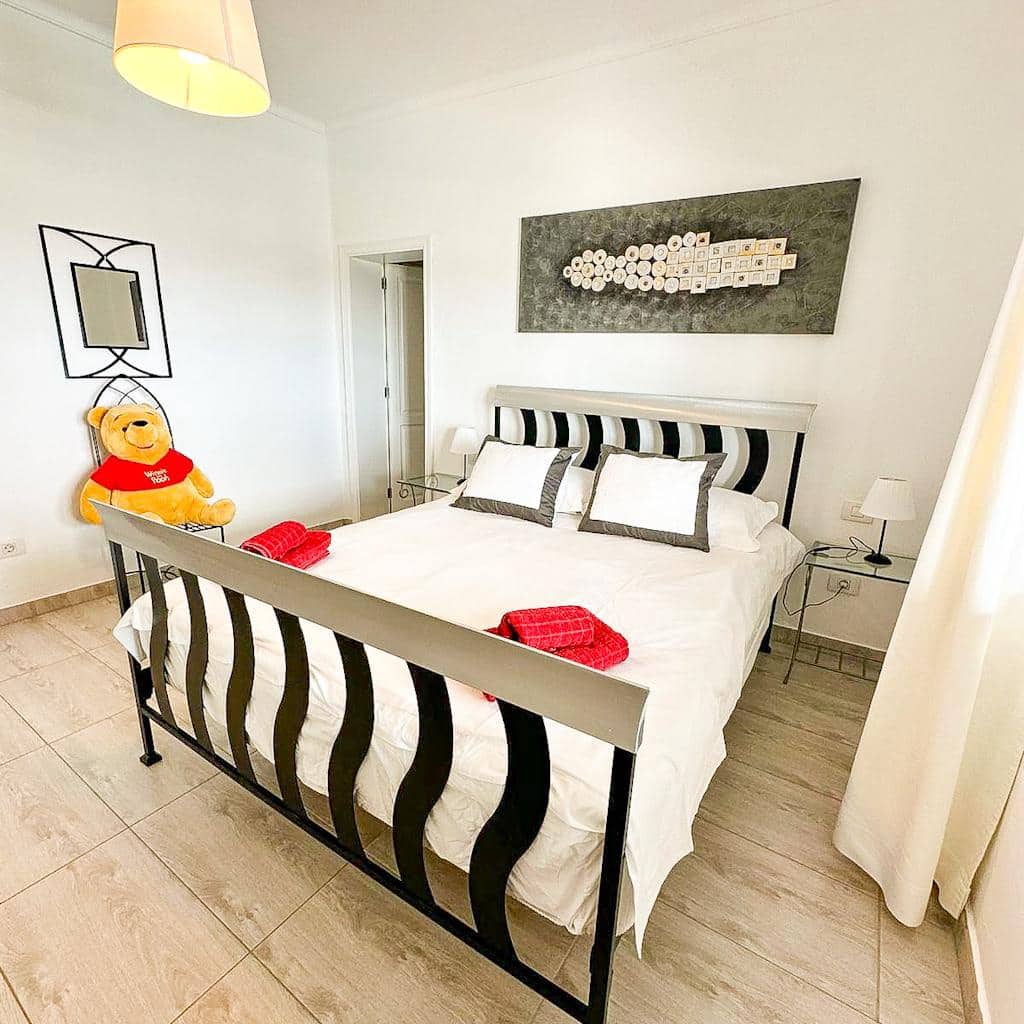 6 soveværelse Villa til salg i Puerto del Carmen med swimmingpool - € 1.150.000 (Ref: 9859663)