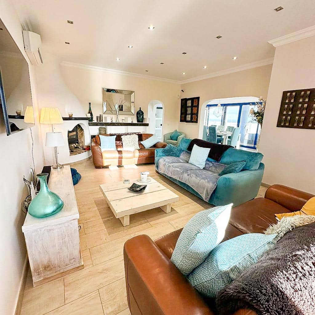 6 soveværelse Villa til salg i Puerto del Carmen med swimmingpool - € 1.150.000 (Ref: 9859663)