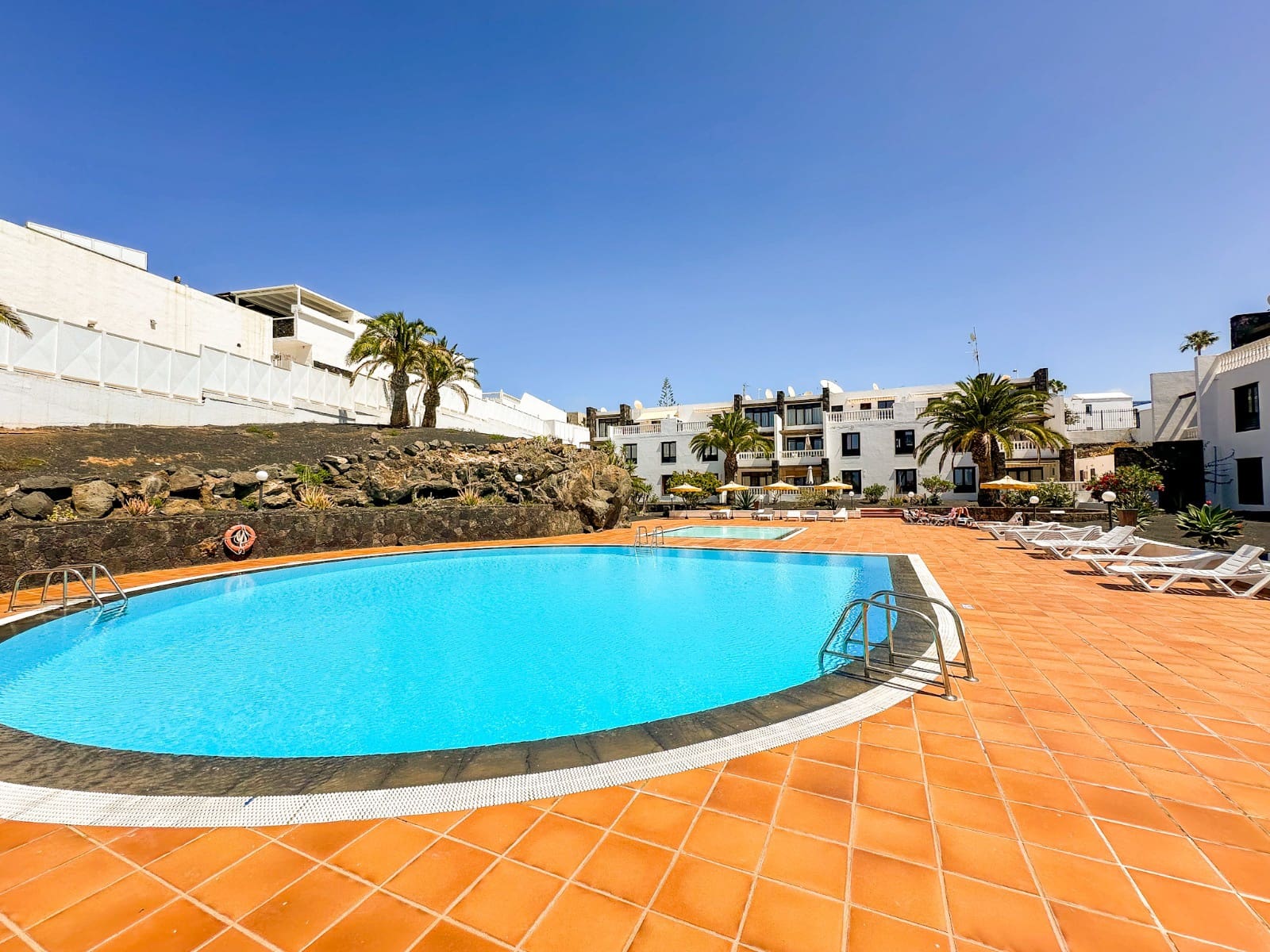 2 bedroom Apartment for sale in Puerto del Carmen with pool - € 295,000 (Ref: 9864972)