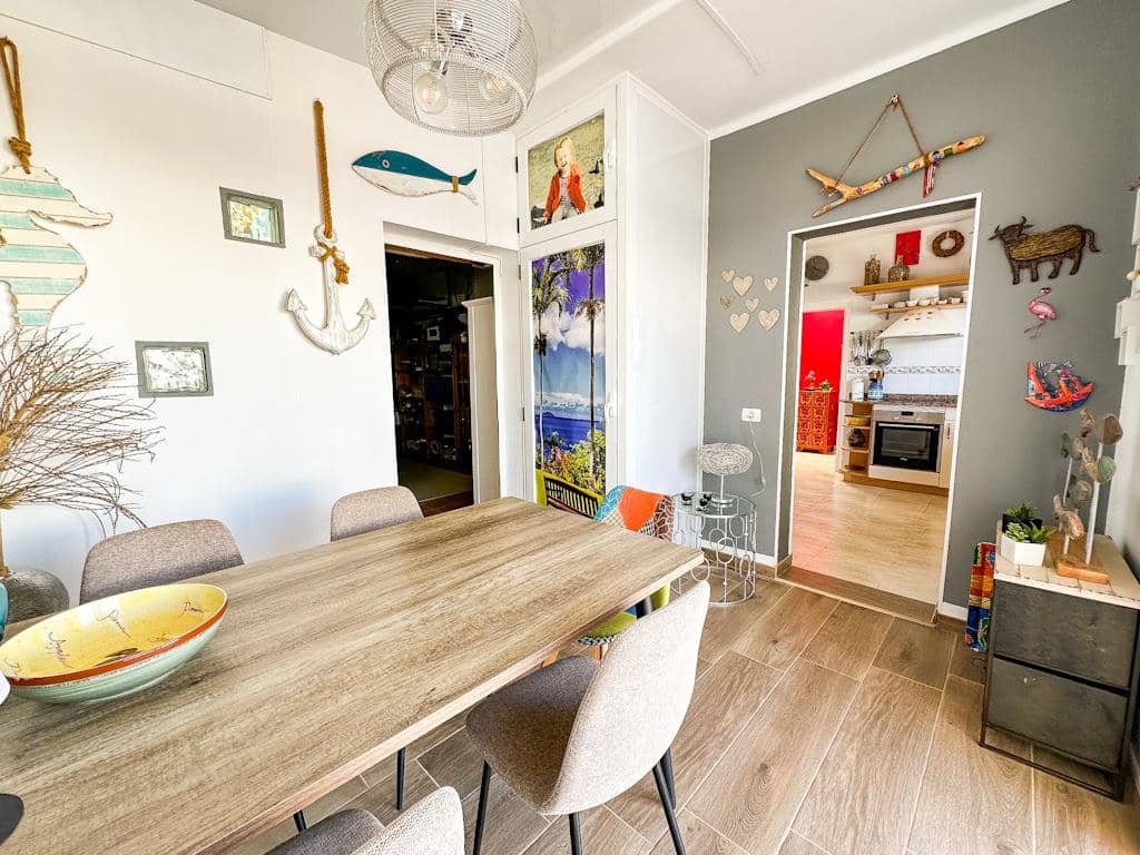 3 bedroom Villa for sale in Costa Teguise - € 530,000 (Ref: 9928979)