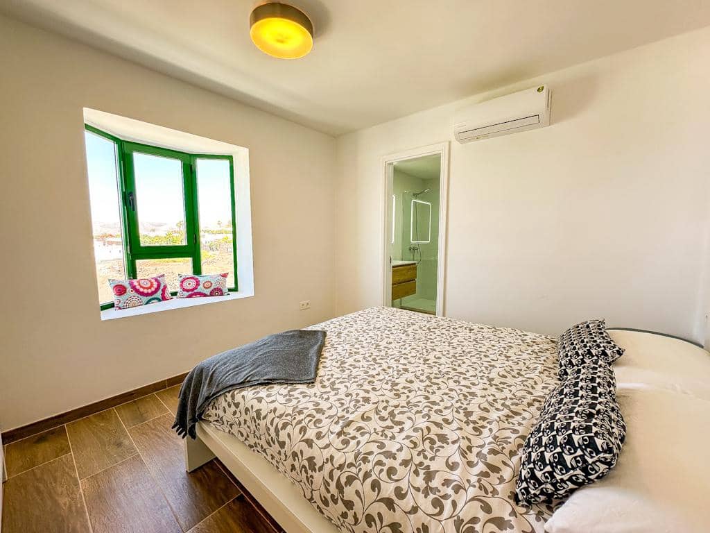 1 slaapkamer Appartement te koop in Puerto del Carmen met zwembad - € 265.000 (Ref: 9962307)