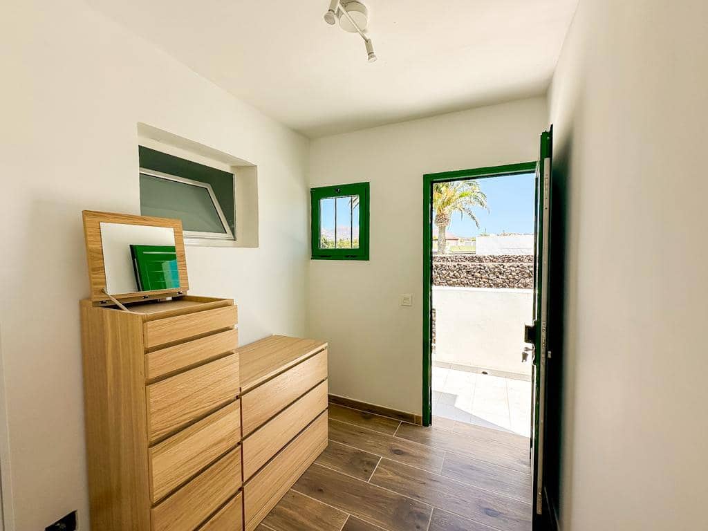1 slaapkamer Appartement te koop in Puerto del Carmen met zwembad - € 265.000 (Ref: 9962307)