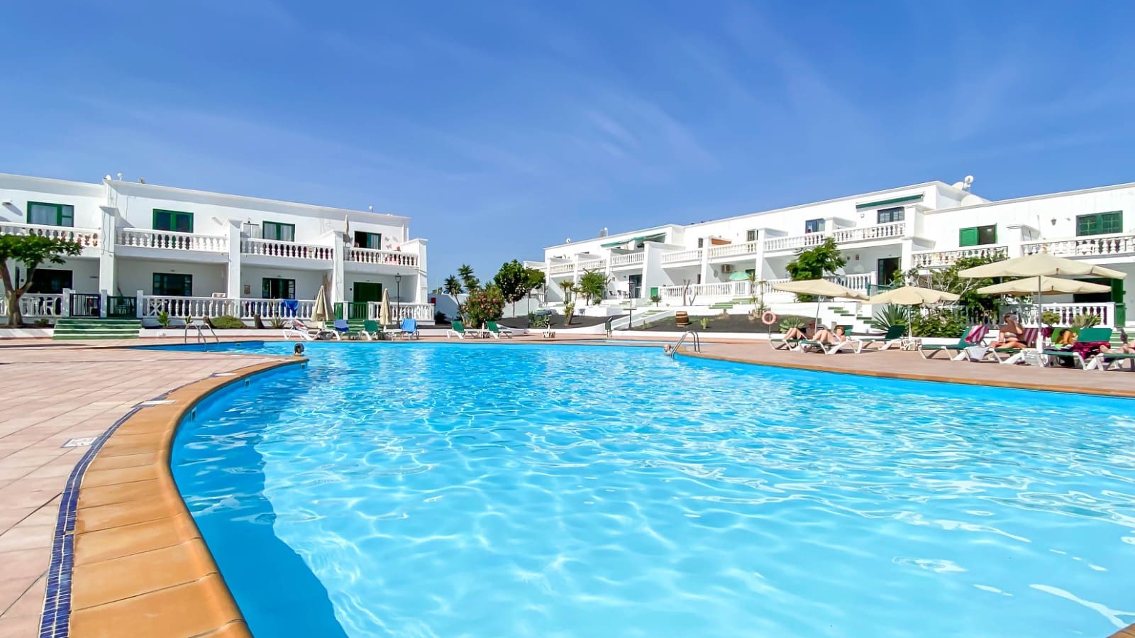 1 slaapkamer Appartement te koop in Puerto del Carmen met zwembad - € 265.000 (Ref: 9962307)