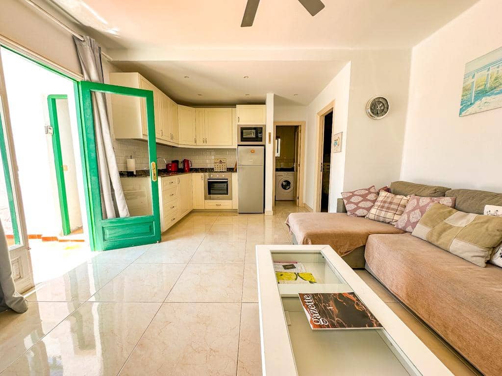 1 chambre Appartement à vendre à Puerto del Carmen avec piscine - 225 000 € (Ref: 9962308)