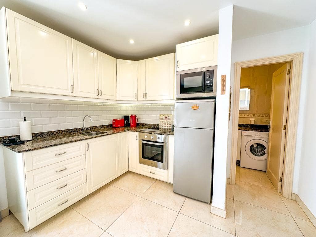 1 chambre Appartement à vendre à Puerto del Carmen avec piscine - 225 000 € (Ref: 9962308)