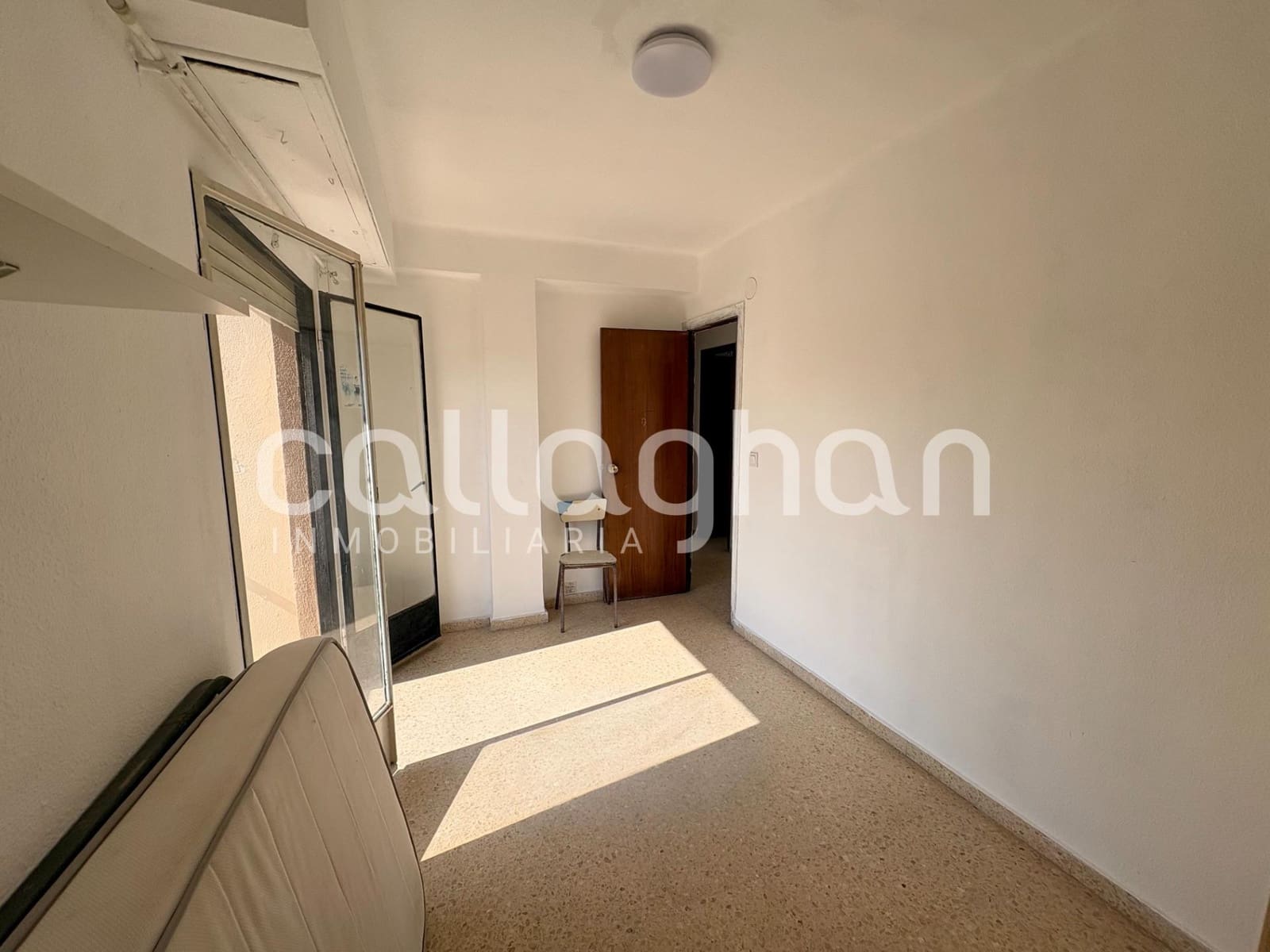 4 slaapkamer Flat te huur in Valencia stad - € 1.800 (Ref: 10003910)