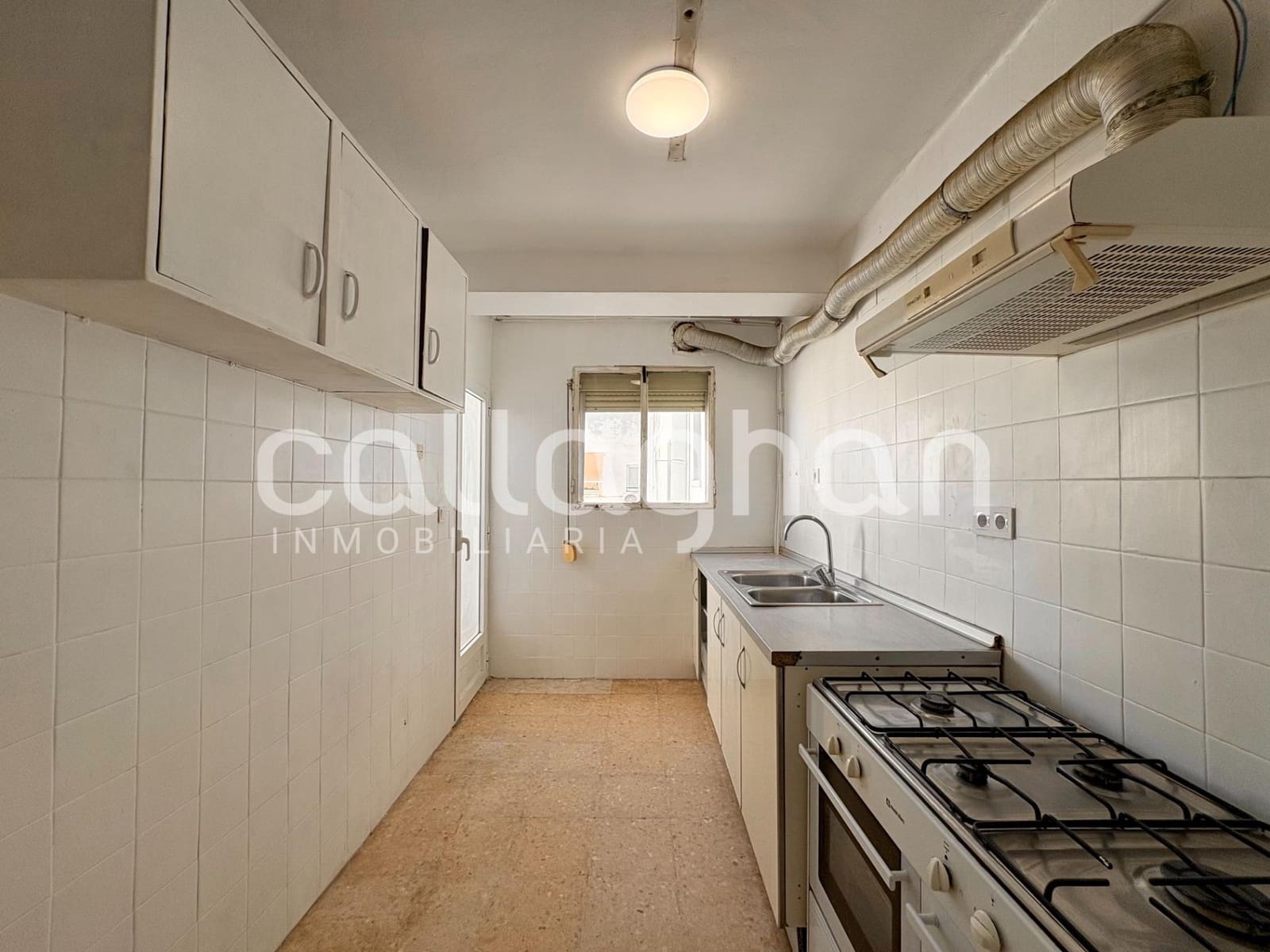4 slaapkamer Flat te huur in Valencia stad - € 1.800 (Ref: 10003910)