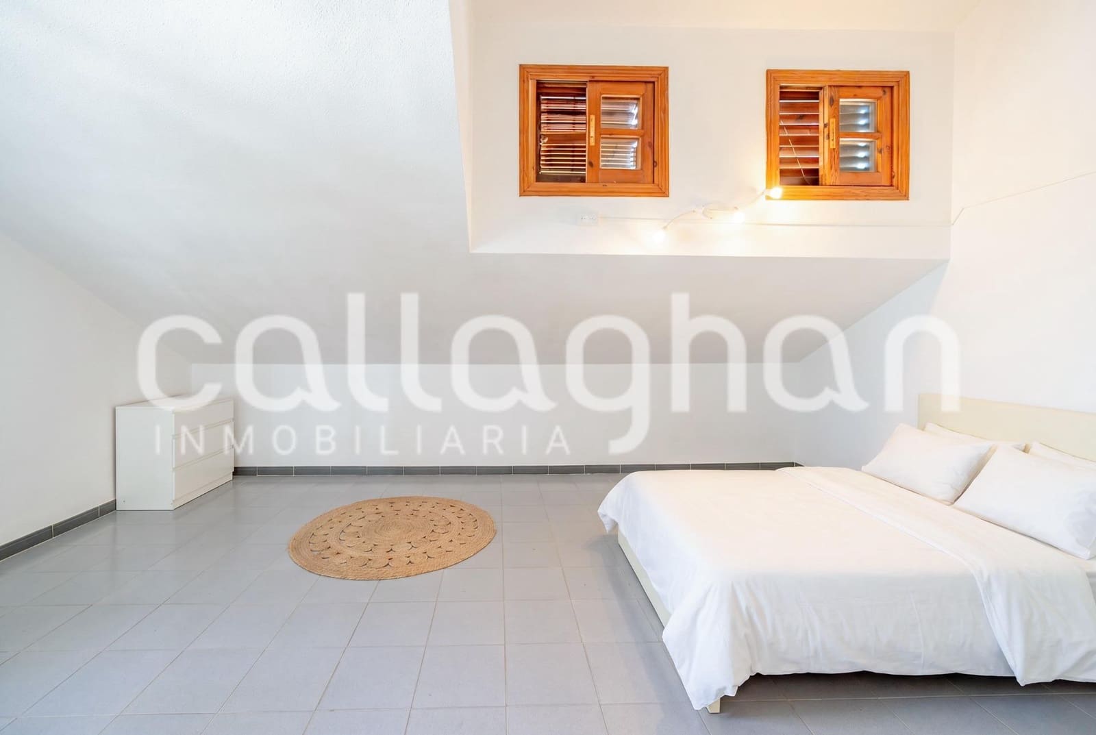 4 quarto Moradia em Banda para venda em Almarda com piscina garagem - 328 000 € (Ref: 10003911)