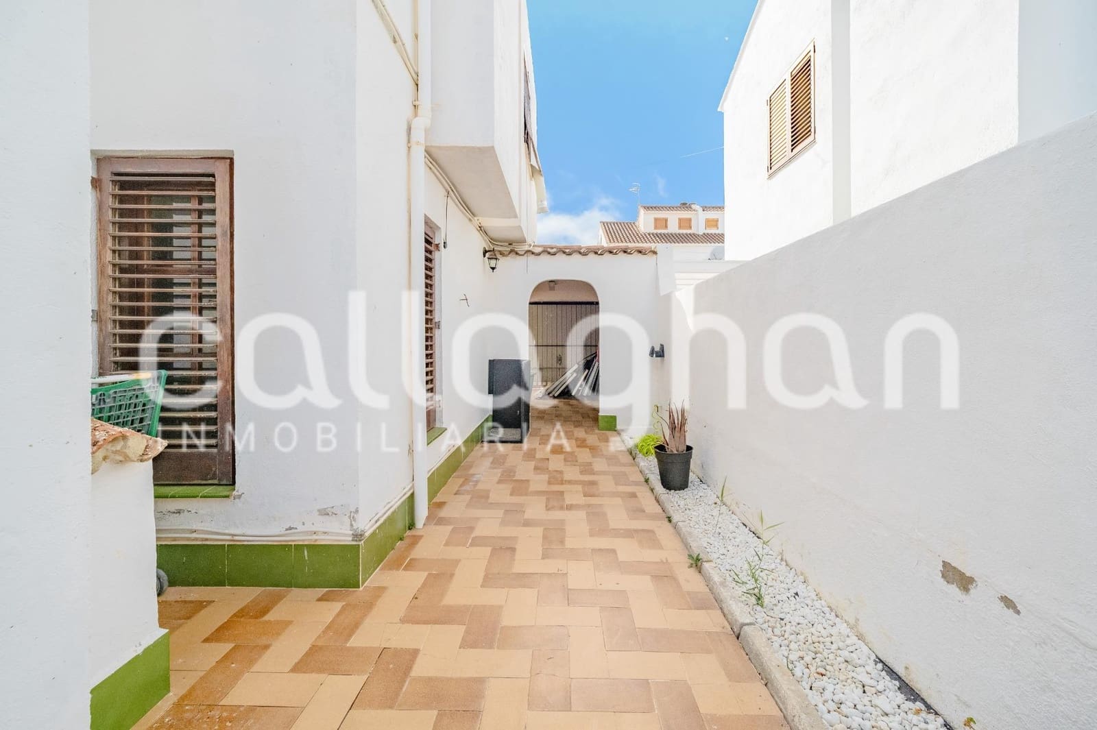 4 quarto Moradia em Banda para venda em Almarda com piscina garagem - 328 000 € (Ref: 10003911)