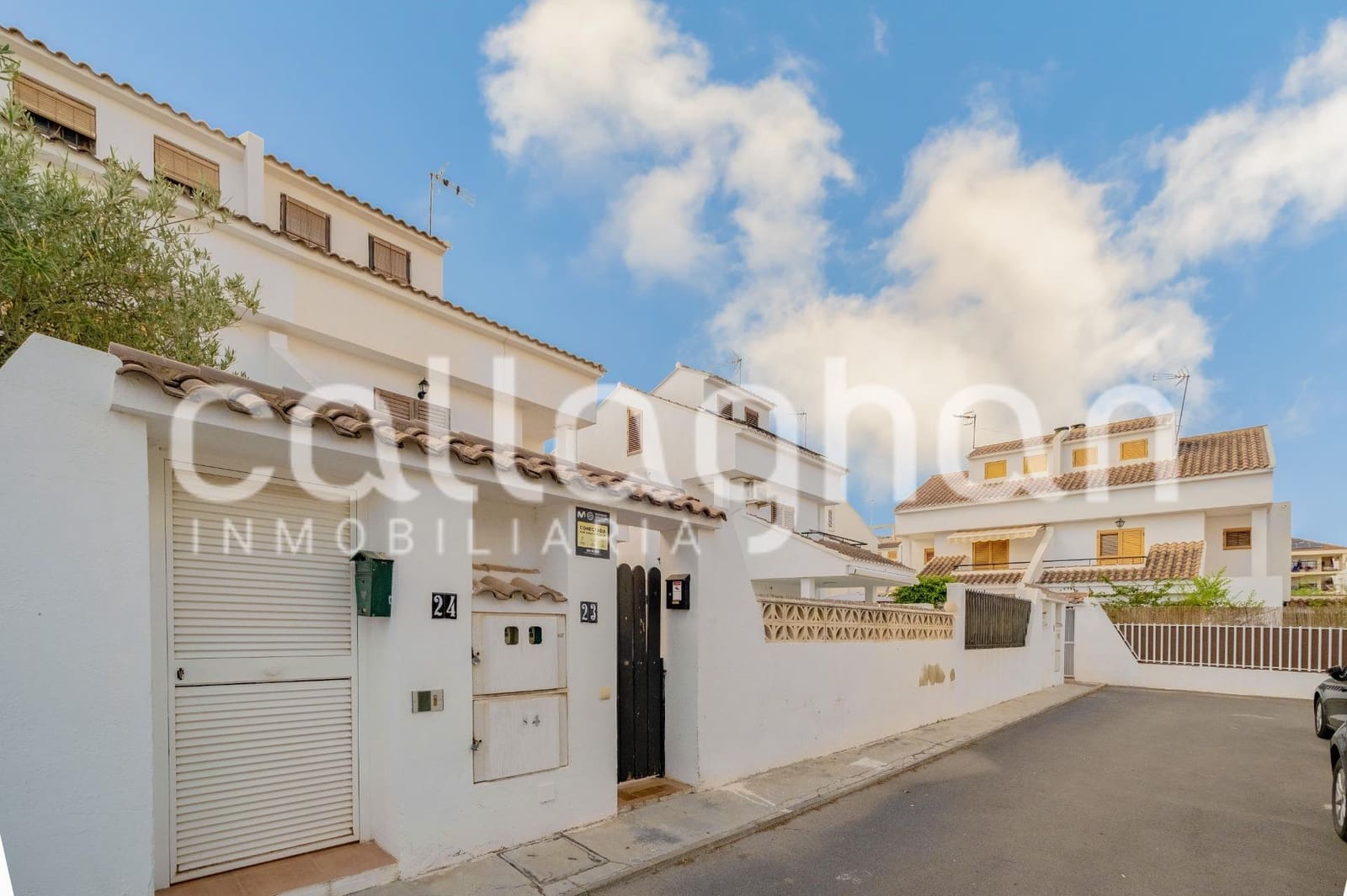 4 quarto Moradia em Banda para venda em Almarda com piscina garagem - 328 000 € (Ref: 10003911)