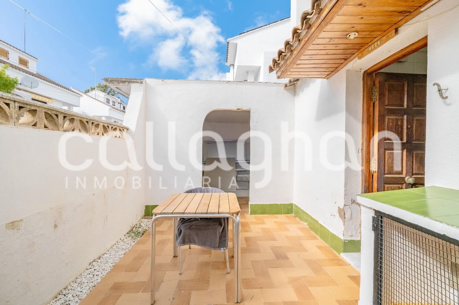 4 quarto Moradia em Banda para venda em Almarda com piscina garagem - 328 000 € (Ref: 10003911)