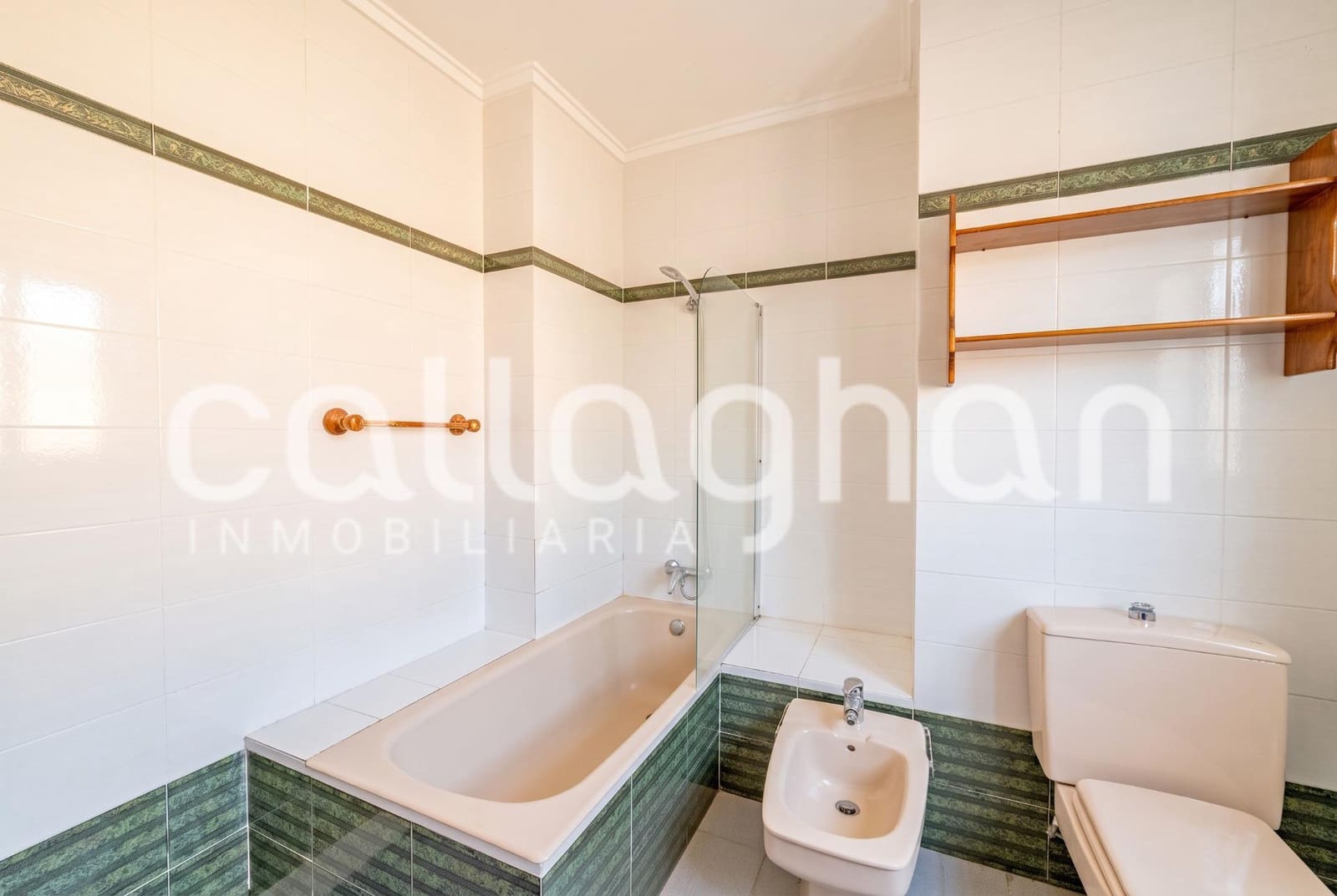 4 quarto Moradia em Banda para venda em Almarda com piscina garagem - 328 000 € (Ref: 10003911)