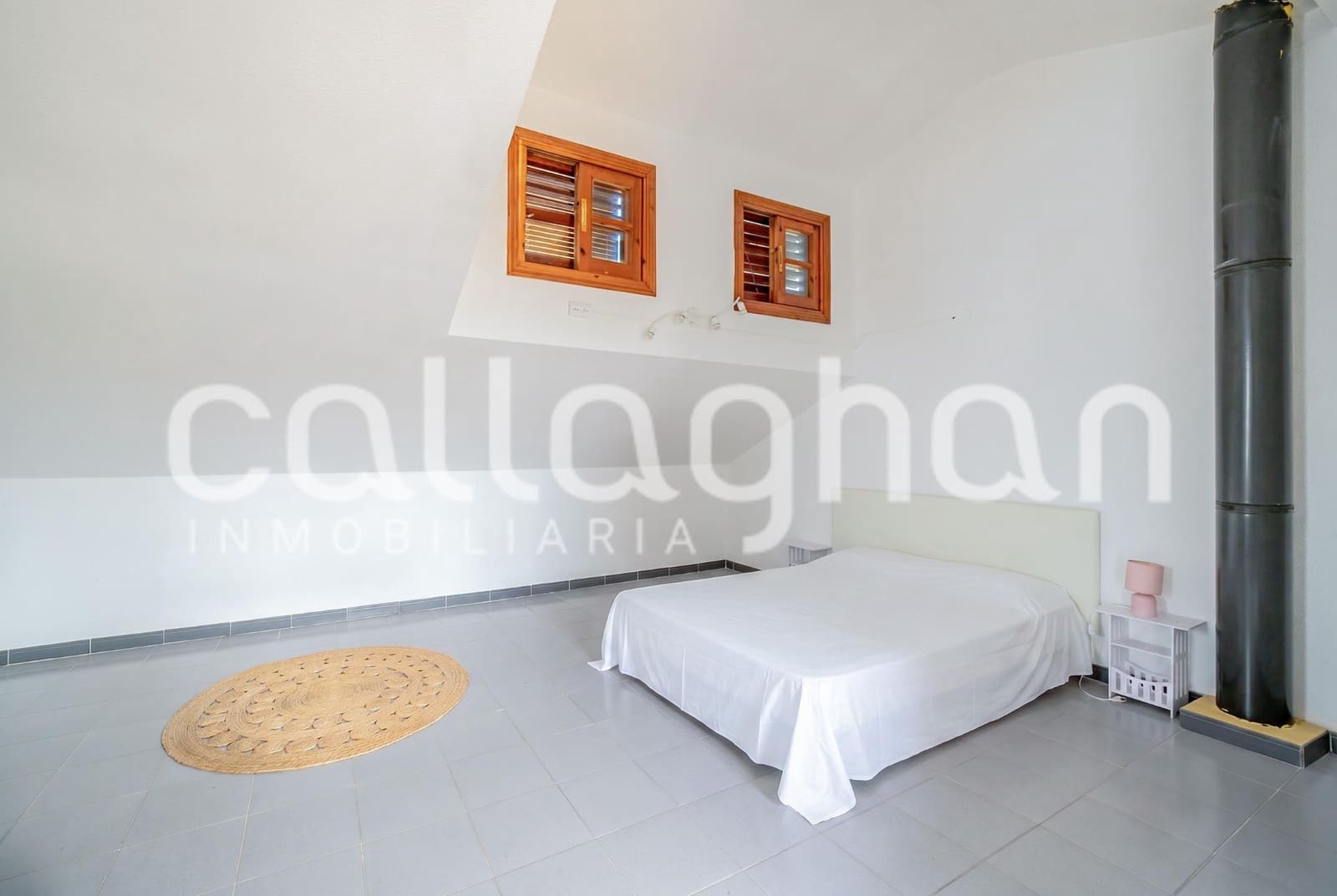 4 quarto Moradia em Banda para venda em Almarda com piscina garagem - 328 000 € (Ref: 10003911)