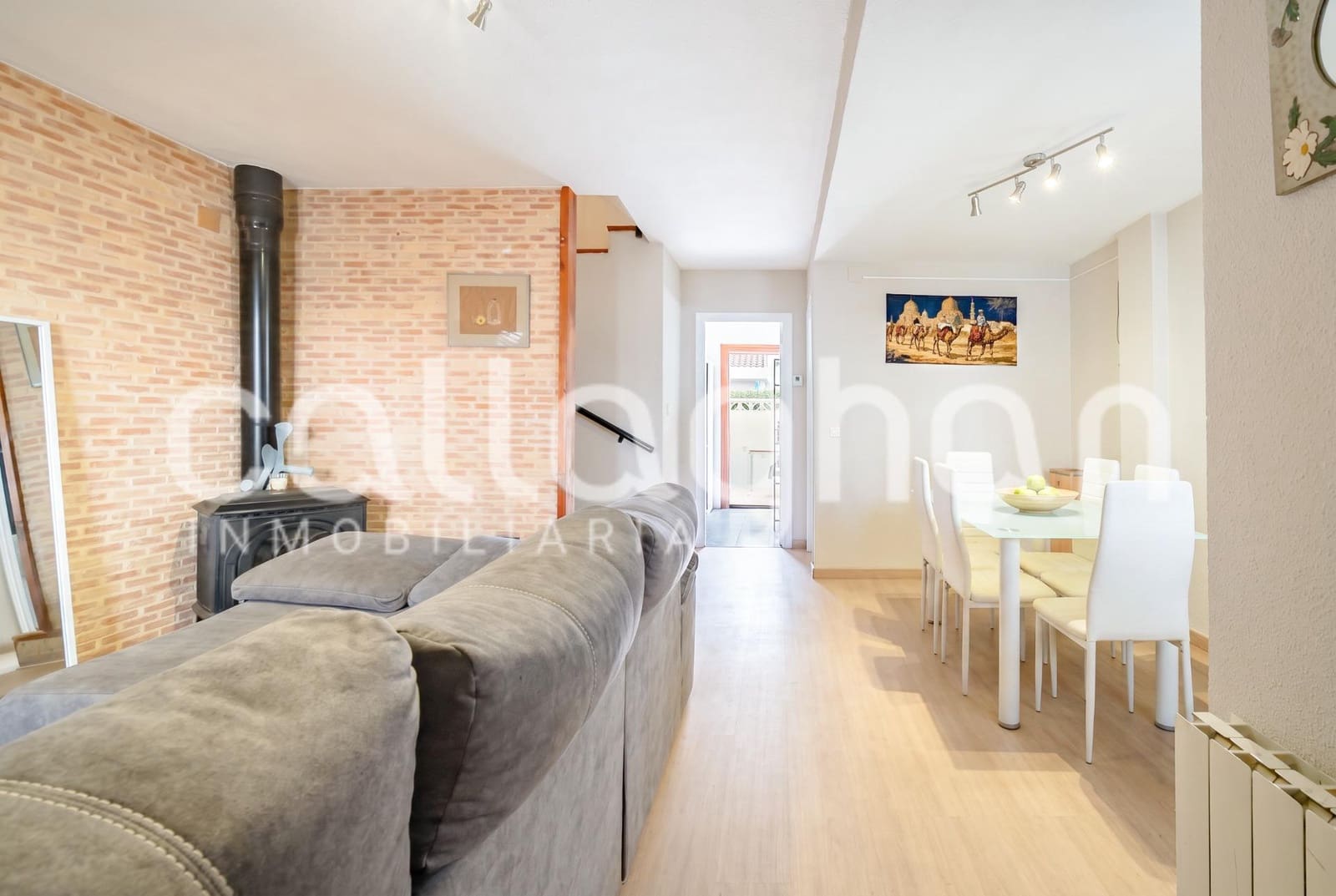 4 quarto Moradia em Banda para venda em Almarda com piscina garagem - 328 000 € (Ref: 10003911)