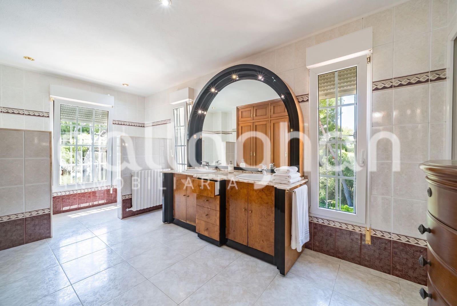 5 chambre Villa/Maison à vendre à La Canada avec piscine - 850 000 € (Ref: 10005782)