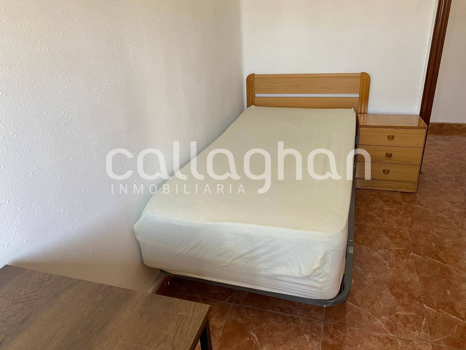 3 sovrum Lägenhet att hyra i Valencia stad - 1 100 € (Ref: 10021102)