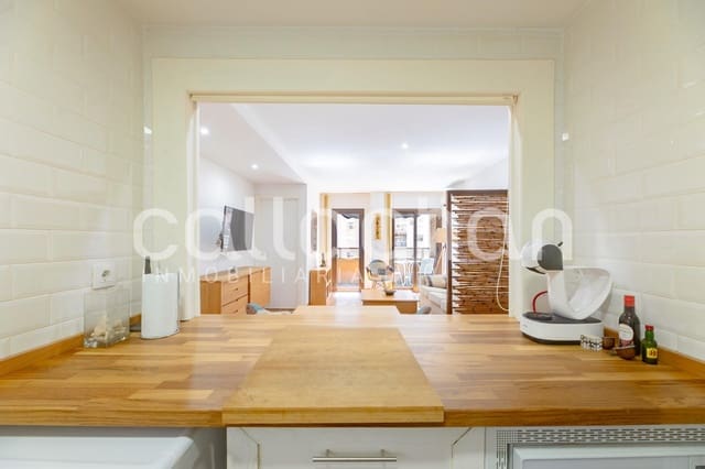 Appartement de 2 chambres à louer à Ciutat Jardi, Valence ville - 1 400 € (Ref: 10027456)