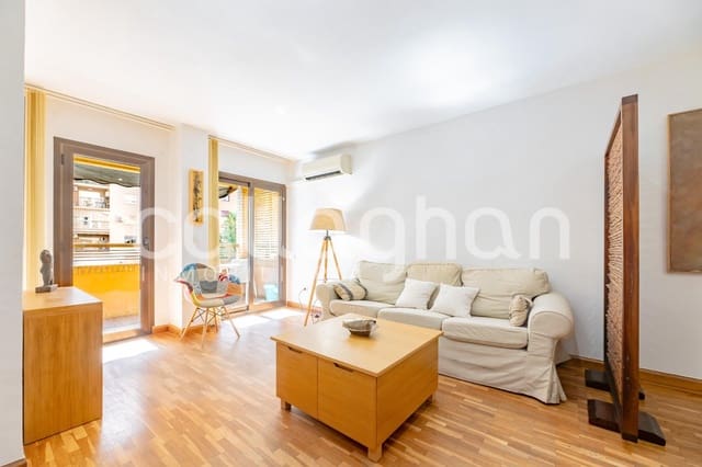 Appartement de 2 chambres à louer à Ciutat Jardi, Valence ville - 1 400 € (Ref: 10027456)