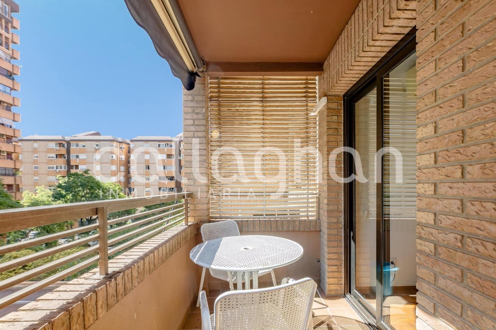 Appartement de 2 chambres à louer à Valence ville - 1 400 € (Ref: 10027456)