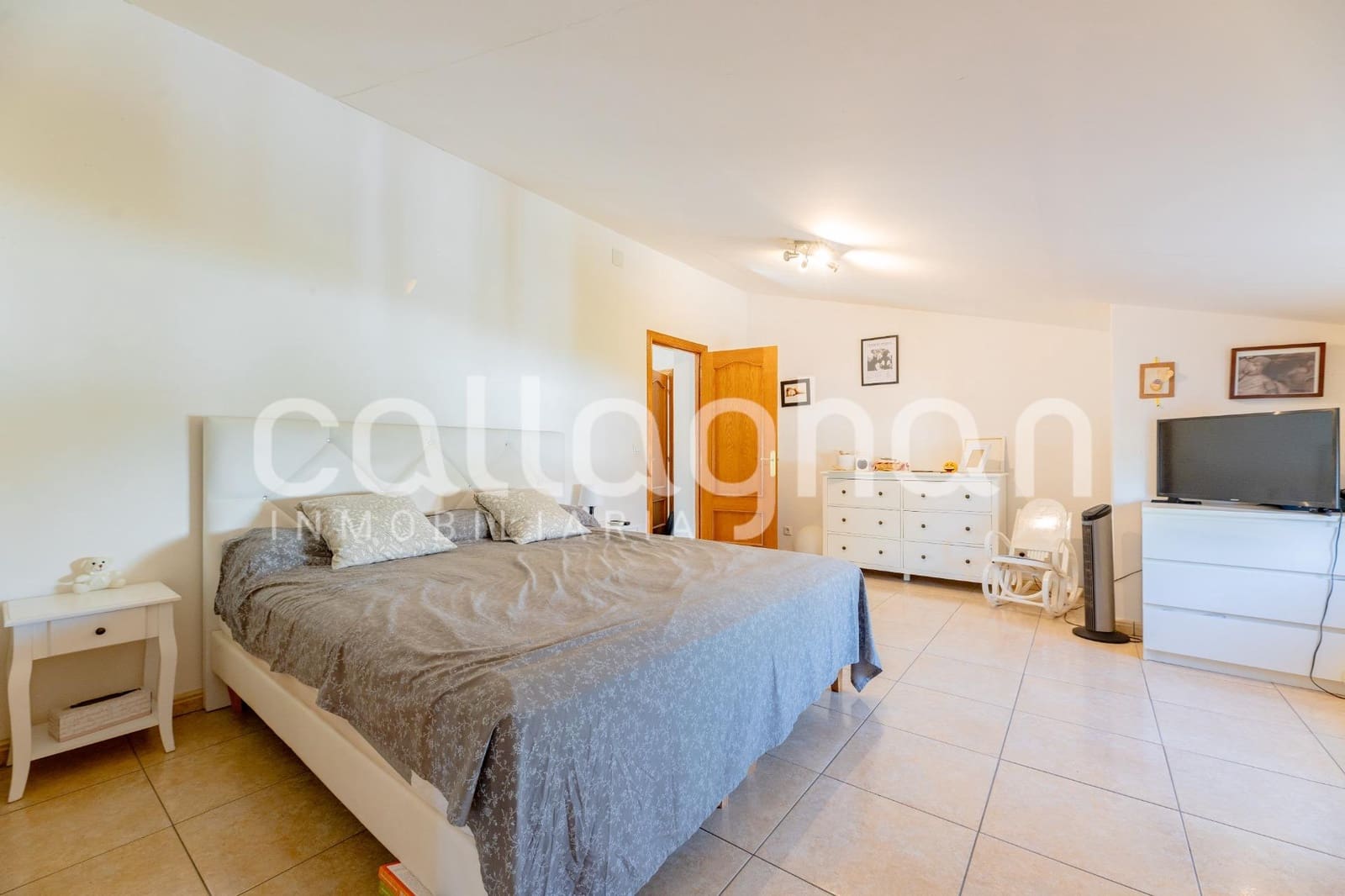 7 soverom Villa til salgs i Serra med svømmebasseng - € 490 000 (Ref: 10030707)