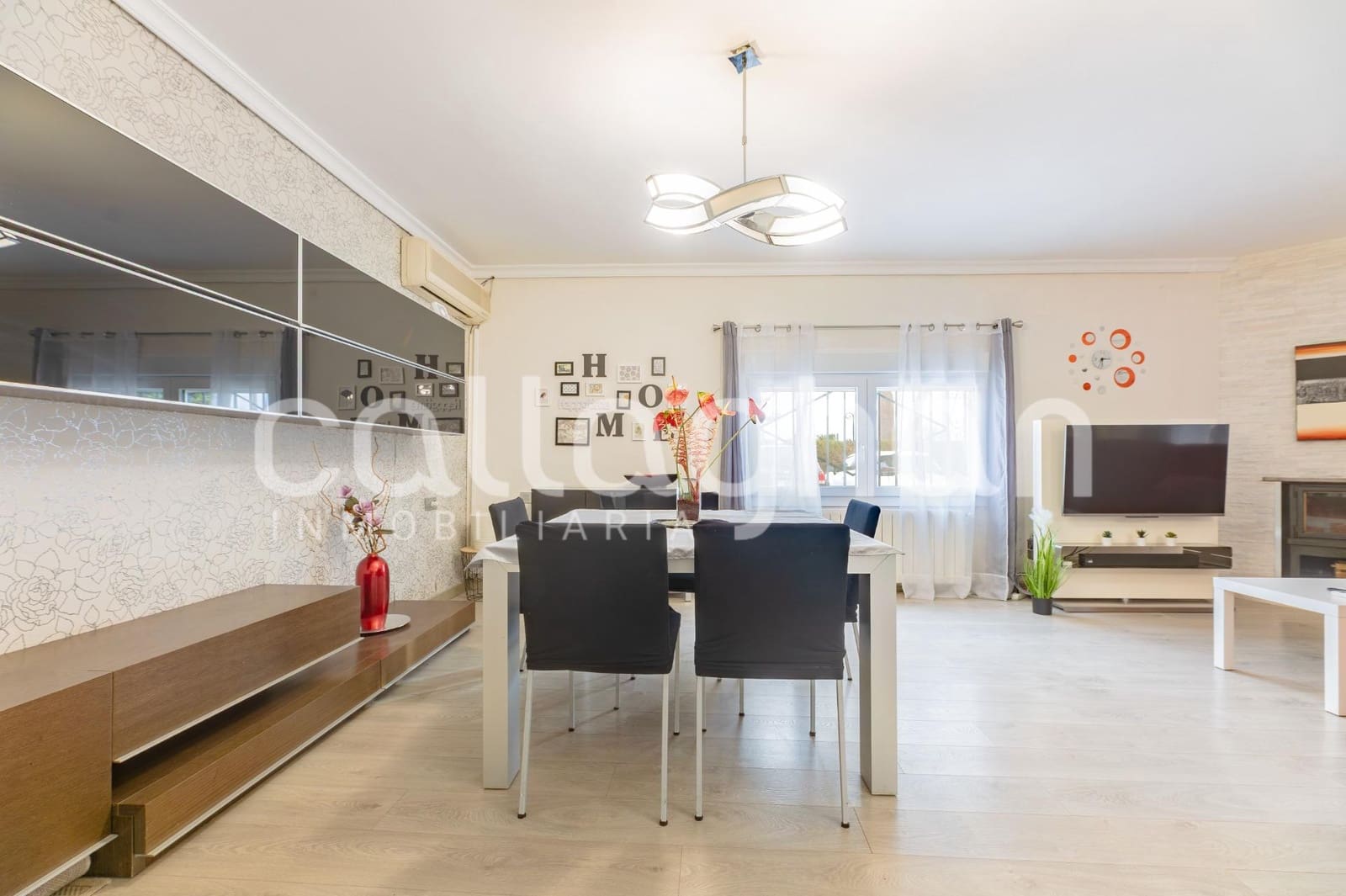 3 bedroom Villa for rent in Vilamarxant / Villamarchante with pool garage - € 2,100 (Ref: 10051631)