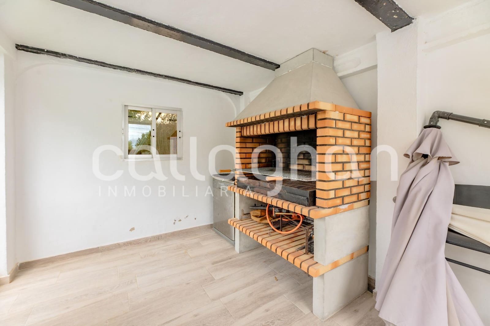 3 bedroom Villa for rent in Vilamarxant / Villamarchante with pool garage - € 2,100 (Ref: 10051631)