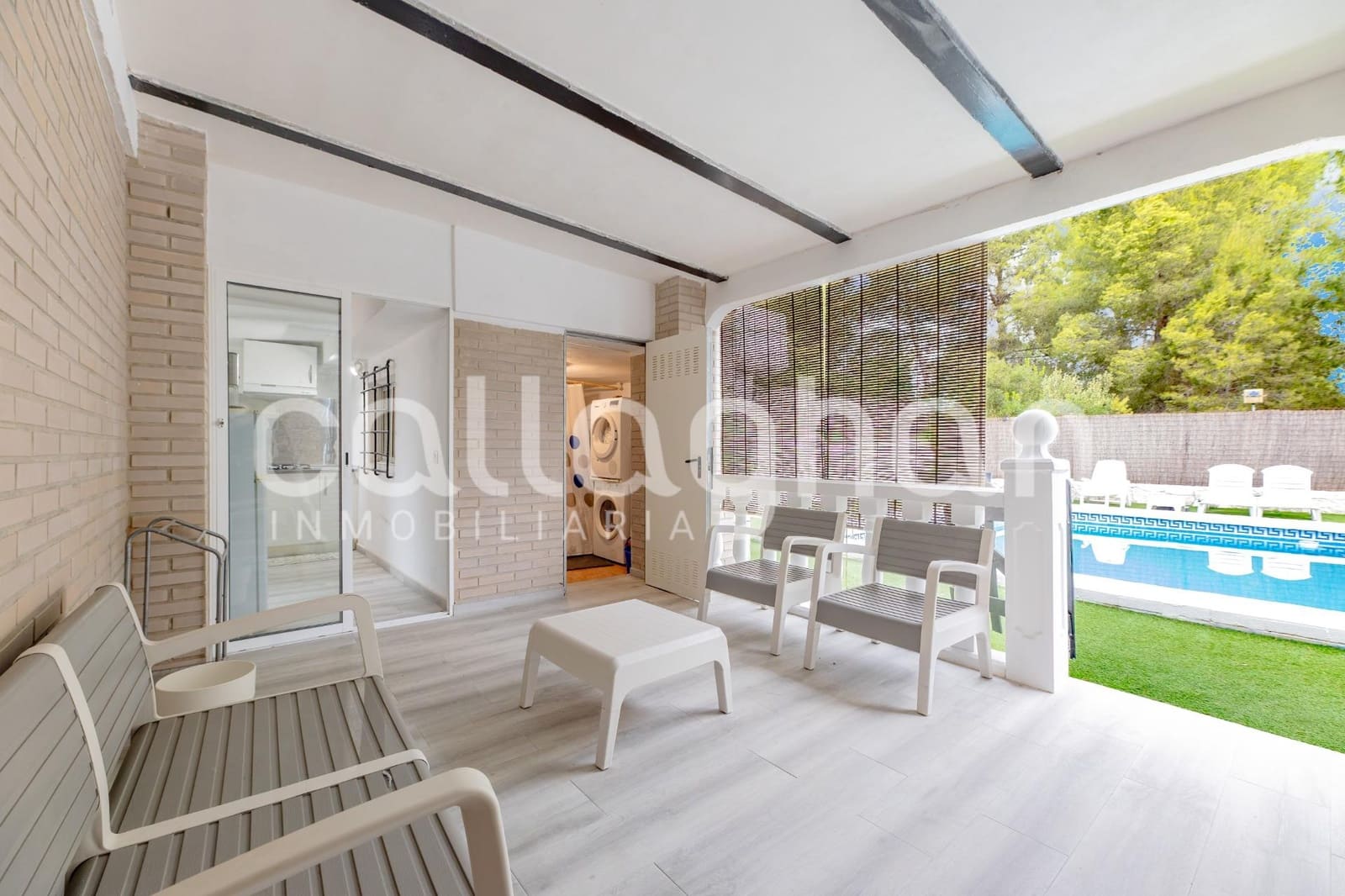 3 bedroom Villa for rent in Vilamarxant / Villamarchante with pool garage - € 2,100 (Ref: 10051631)