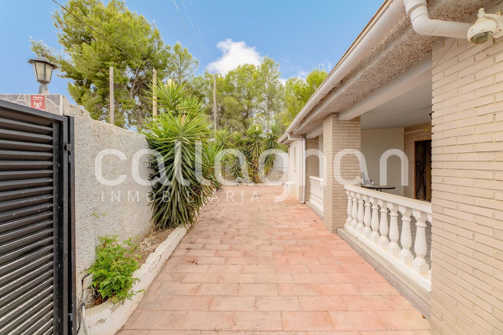3 bedroom Villa for rent in Vilamarxant / Villamarchante with pool garage - € 2,100 (Ref: 10051631)
