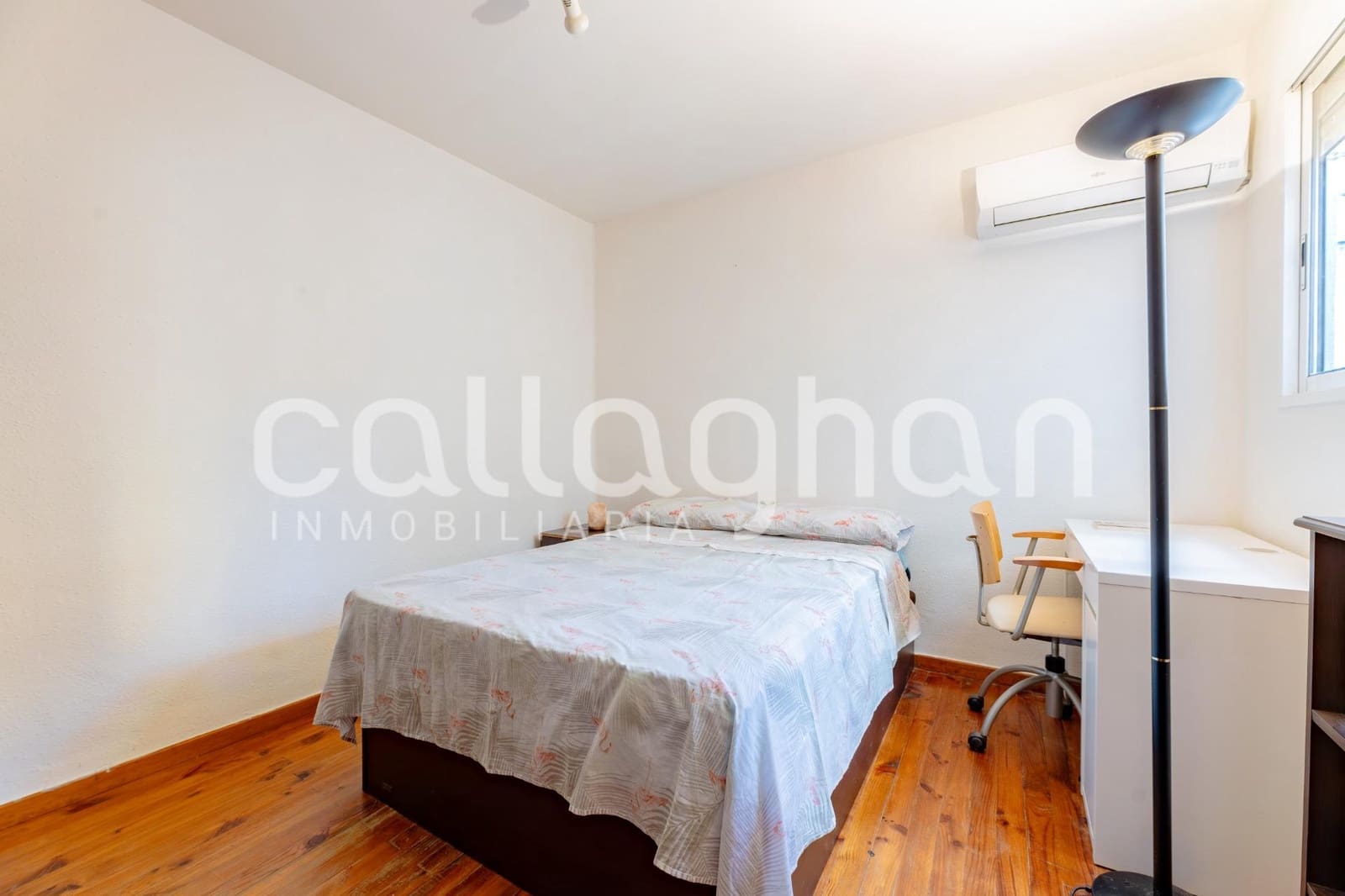 Piso de 6 habitaciones en València ciudad en alquiler con garaje - 2.300 € (Ref: 10078272)