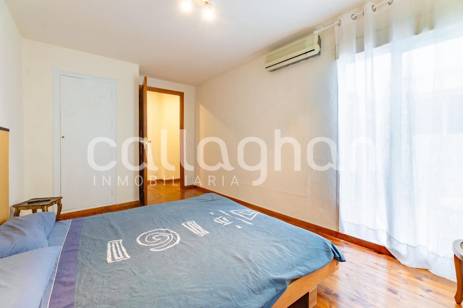 Piso de 6 habitaciones en València ciudad en alquiler con garaje - 2.300 € (Ref: 10078272)