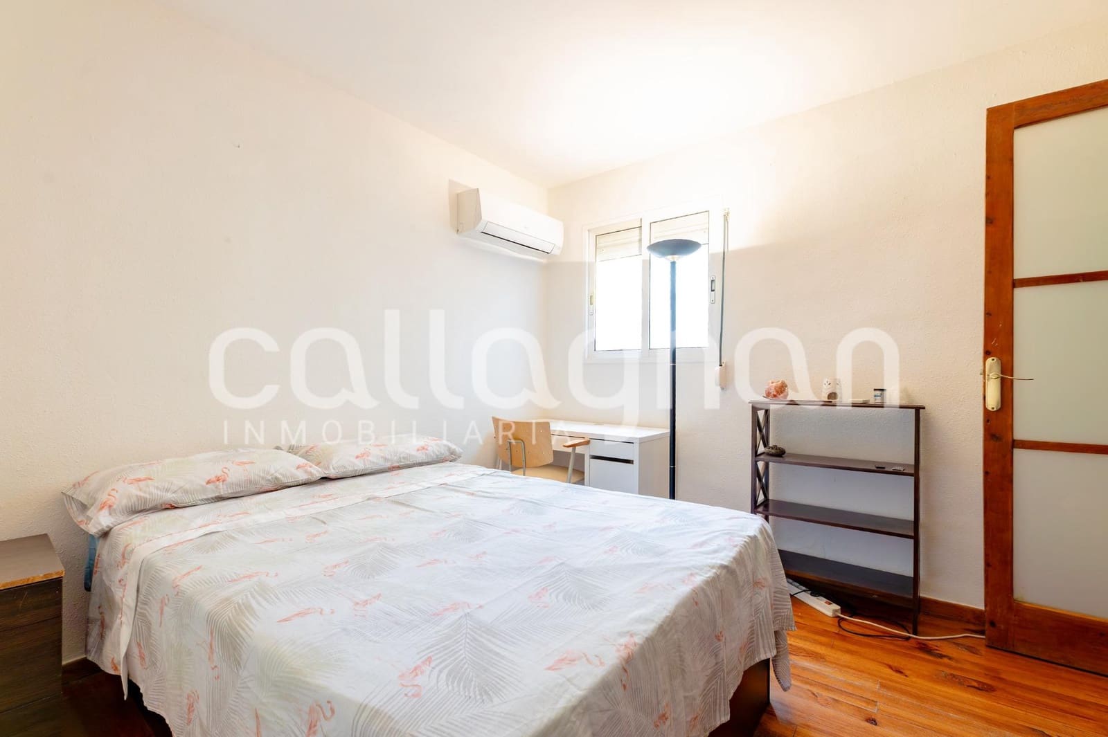 Piso de 6 habitaciones en València ciudad en alquiler con garaje - 2.300 € (Ref: 10078272)