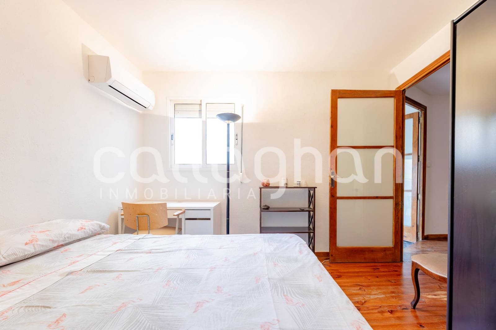 Piso de 6 habitaciones en València ciudad en alquiler con garaje - 2.300 € (Ref: 10078272)