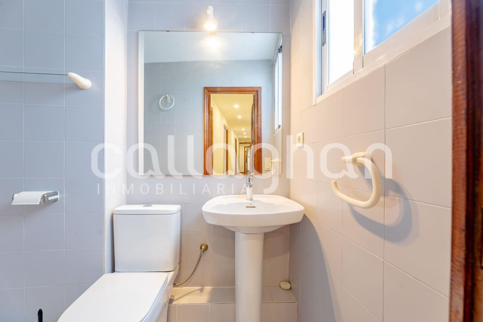 Piso de 6 habitaciones en València ciudad en alquiler con garaje - 2.300 € (Ref: 10078272)