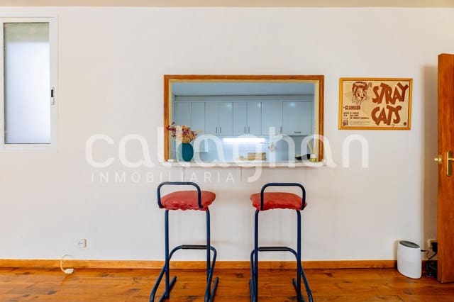 Piso de 6 habitaciones en Ciutat Vella, València ciudad en alquiler con garaje - 2.300 € (Ref: 10078272)