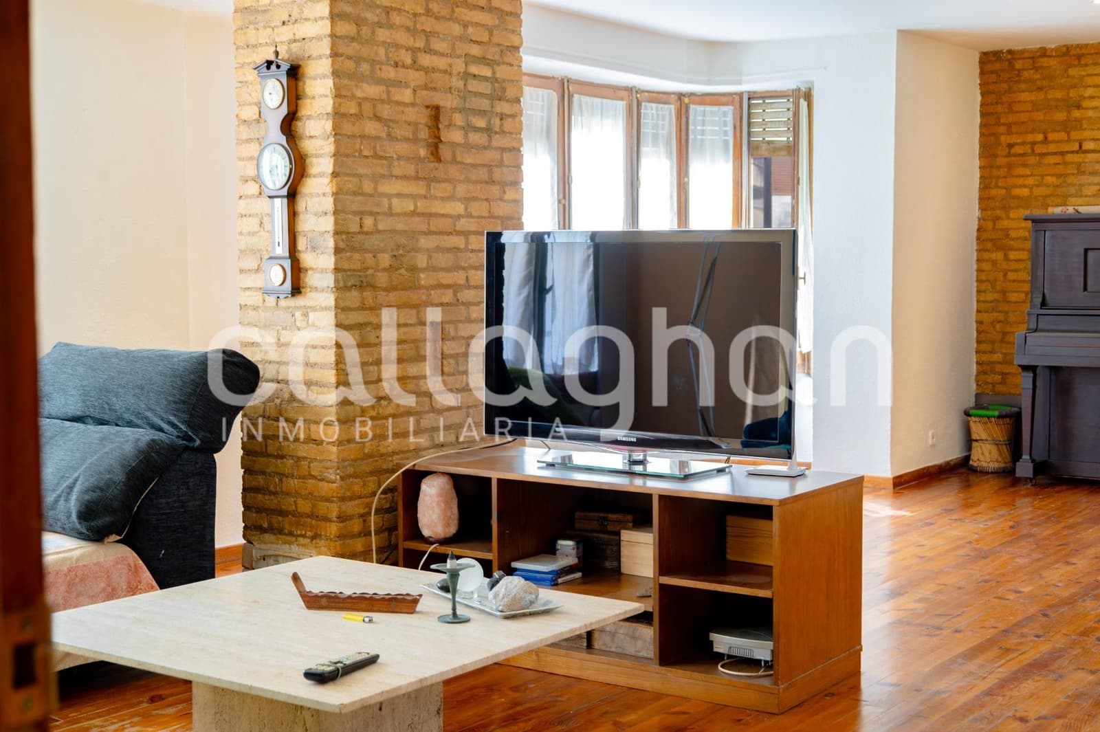 Piso de 6 habitaciones en València ciudad en alquiler con garaje - 2.300 € (Ref: 10078272)