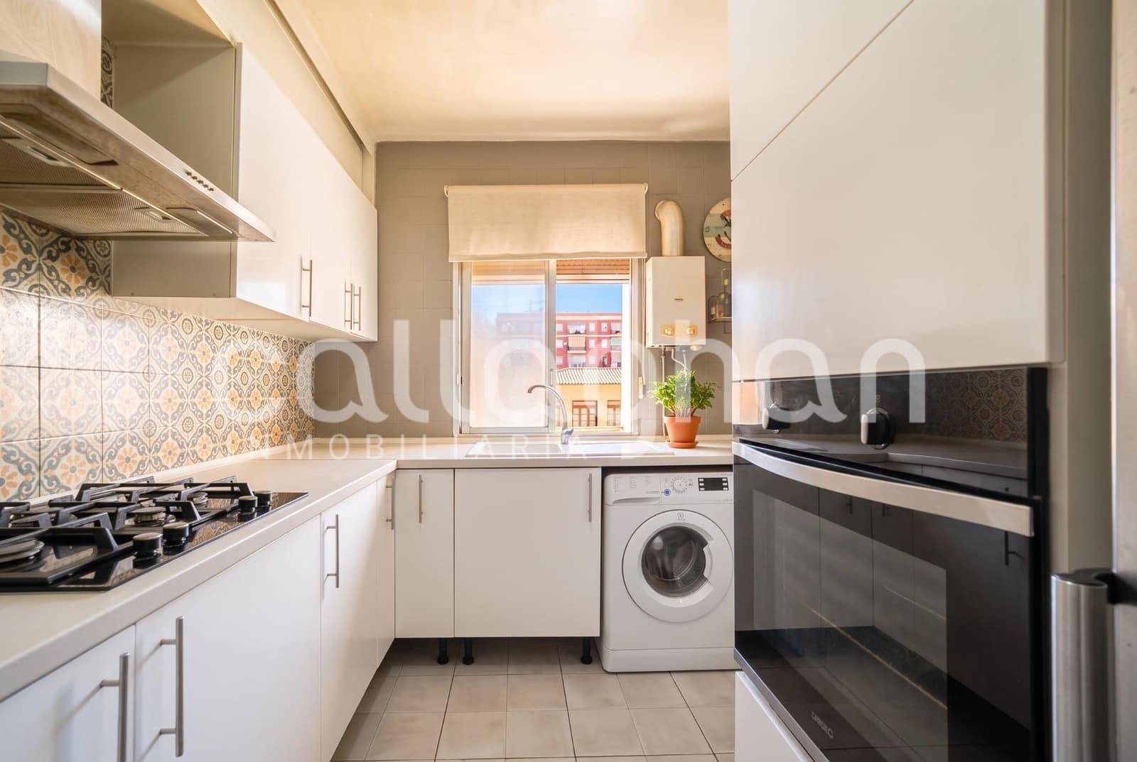 Piso de 2 habitaciones en València ciudad en venta - 275.000 € (Ref: 10086386)