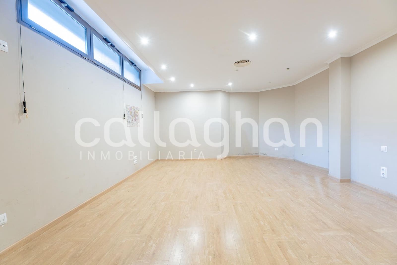 7 bedroom Villa for sale in Betera with pool garage - € 950,000 (Ref: 10129373)