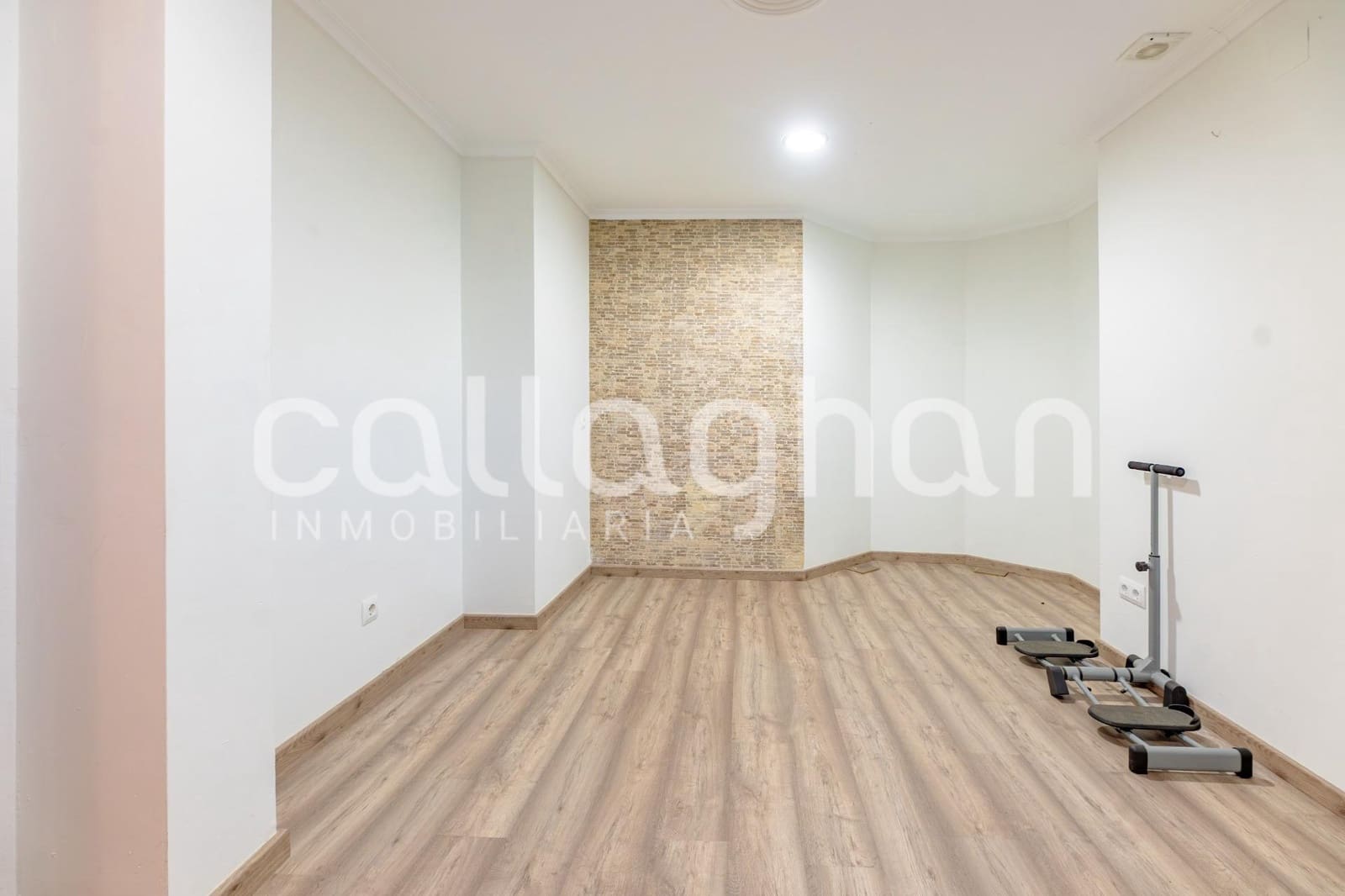 7 bedroom Villa for sale in Betera with pool garage - € 950,000 (Ref: 10129373)