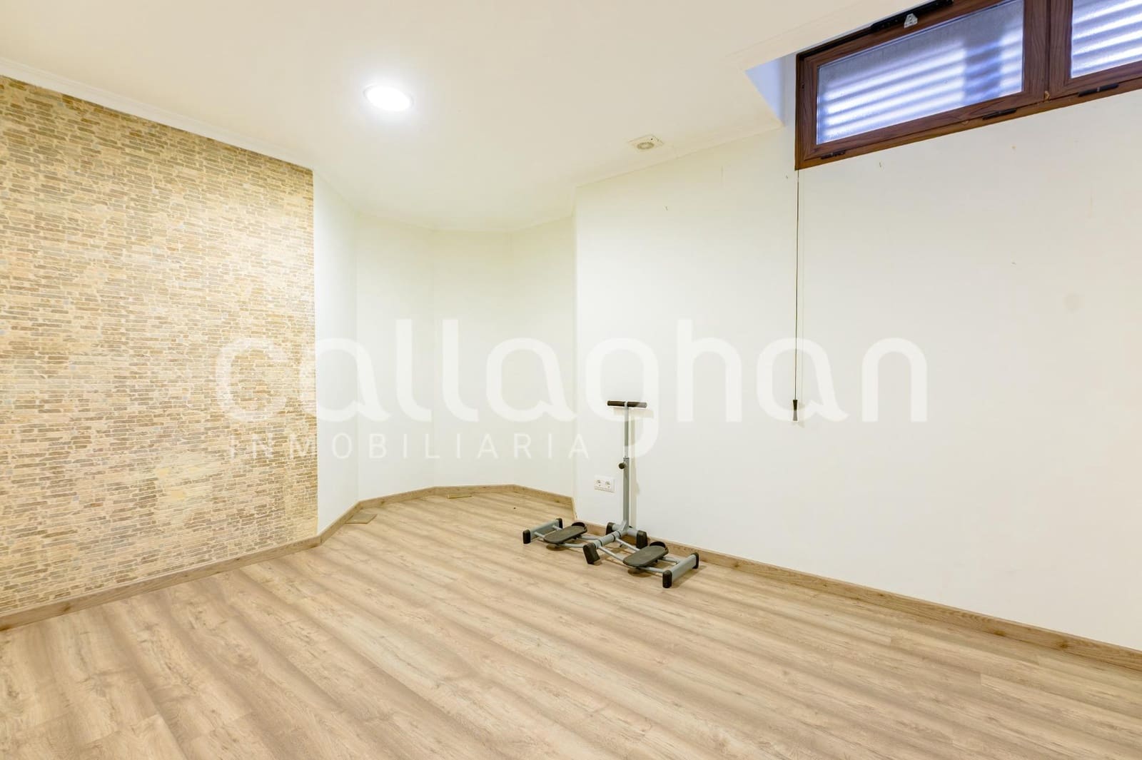 7 bedroom Villa for sale in Betera with pool garage - € 950,000 (Ref: 10129373)