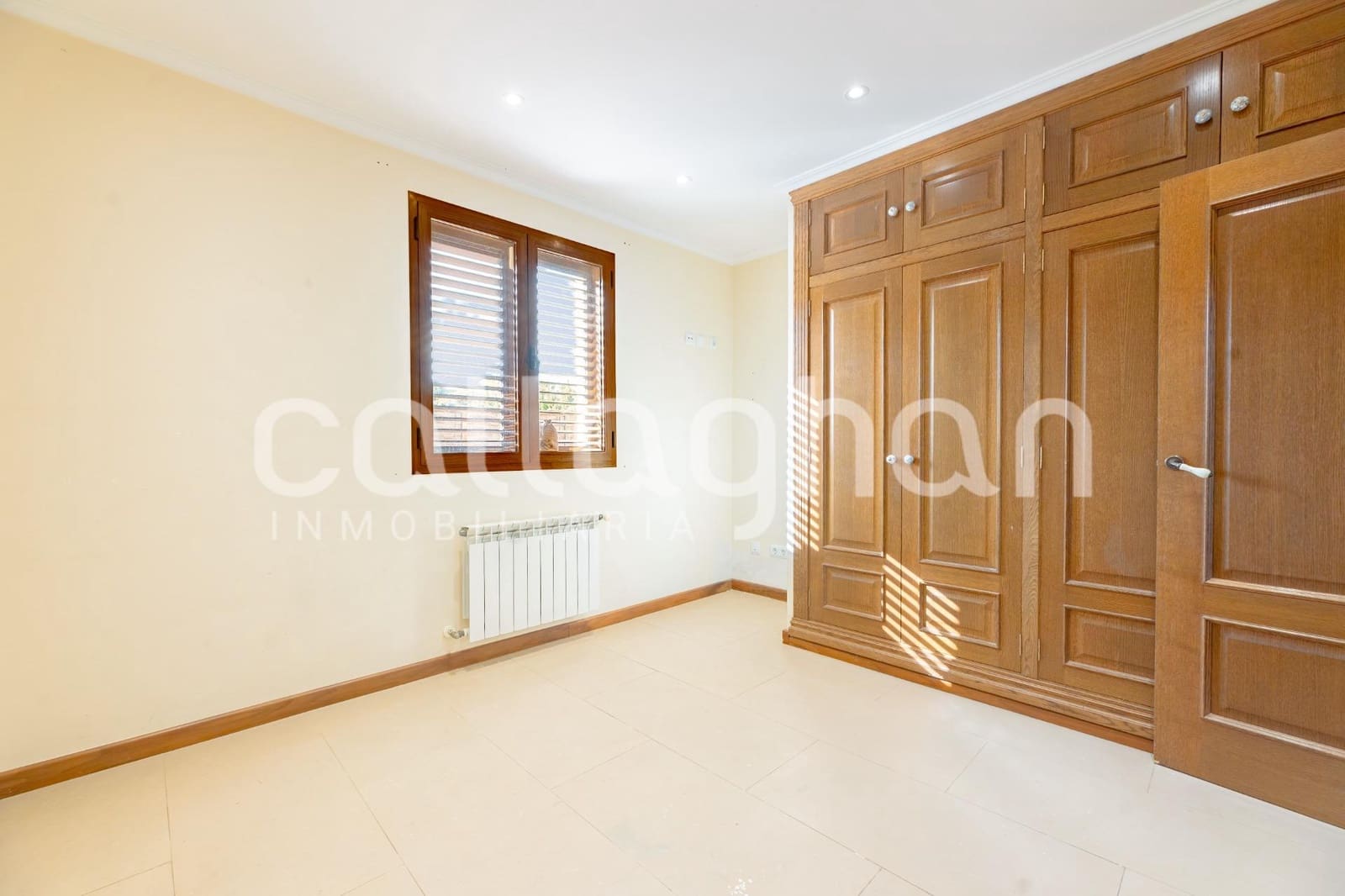 7 bedroom Villa for sale in Betera with pool garage - € 950,000 (Ref: 10129373)
