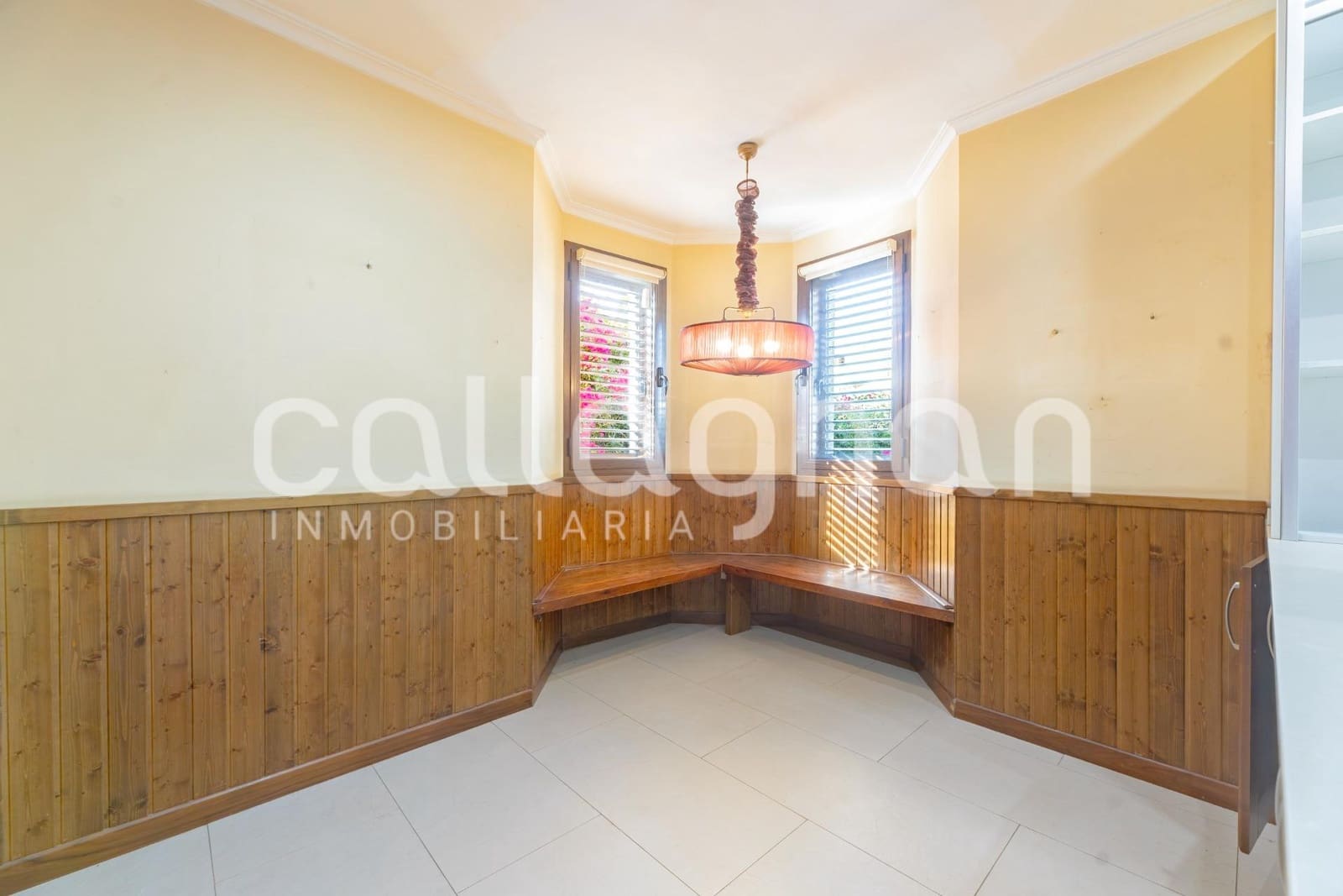 7 bedroom Villa for sale in Betera with pool garage - € 950,000 (Ref: 10129373)
